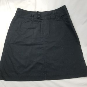 Gap Black khaki skirt